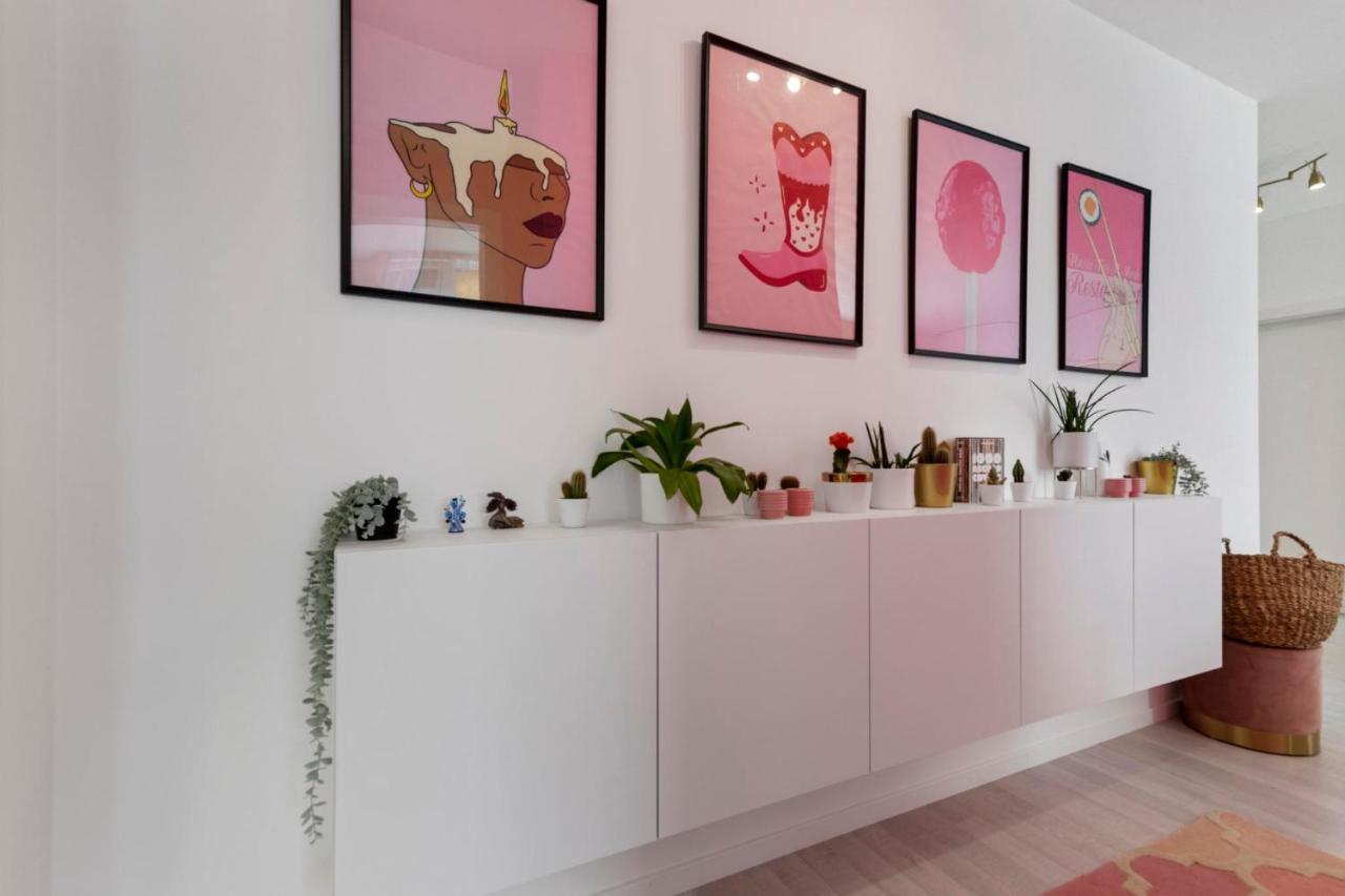 Lam Pink - Jacuzzi - Ac - Ps4 Leilighet Bratislava Eksteriør bilde