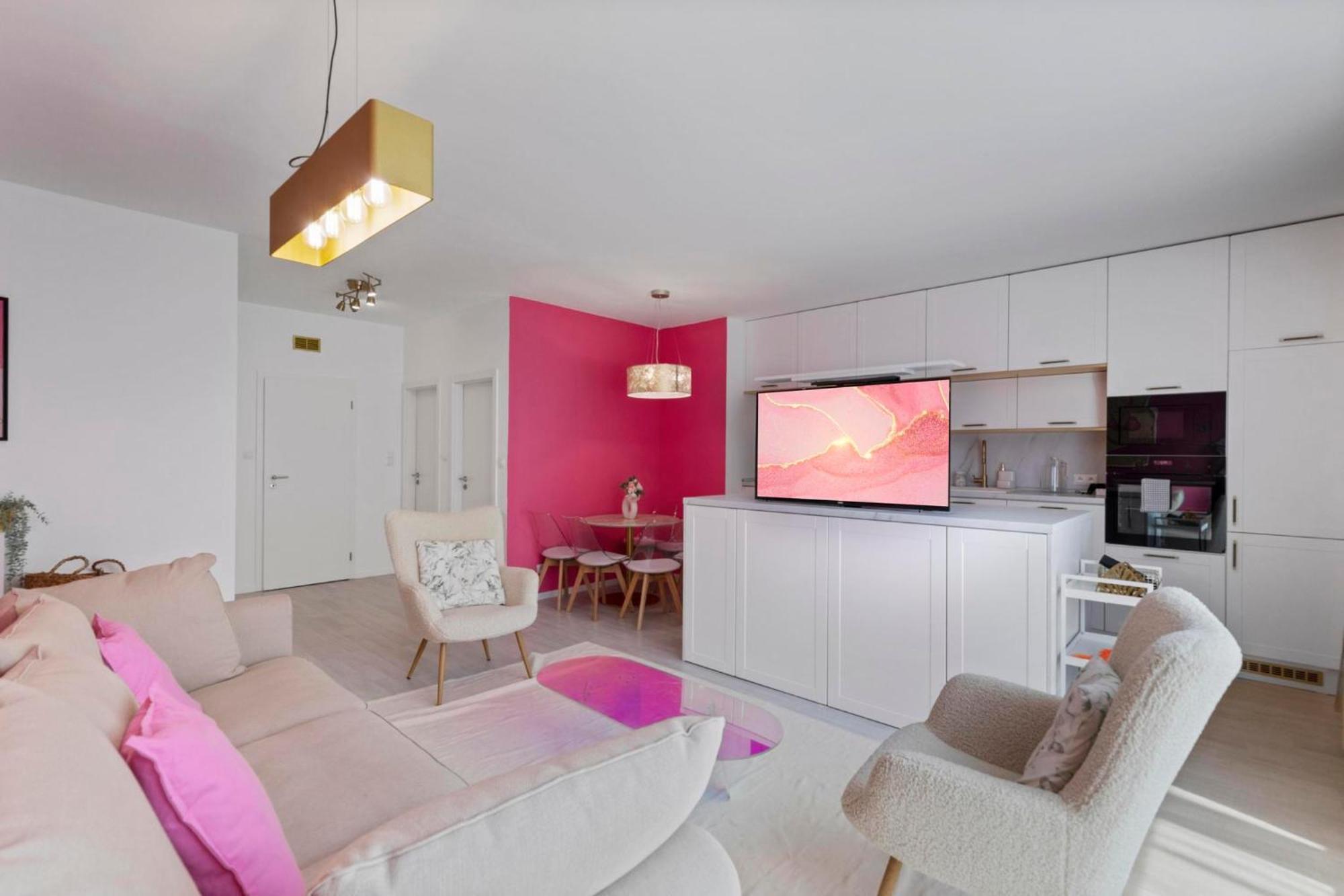 Lam Pink - Jacuzzi - Ac - Ps4 Leilighet Bratislava Eksteriør bilde